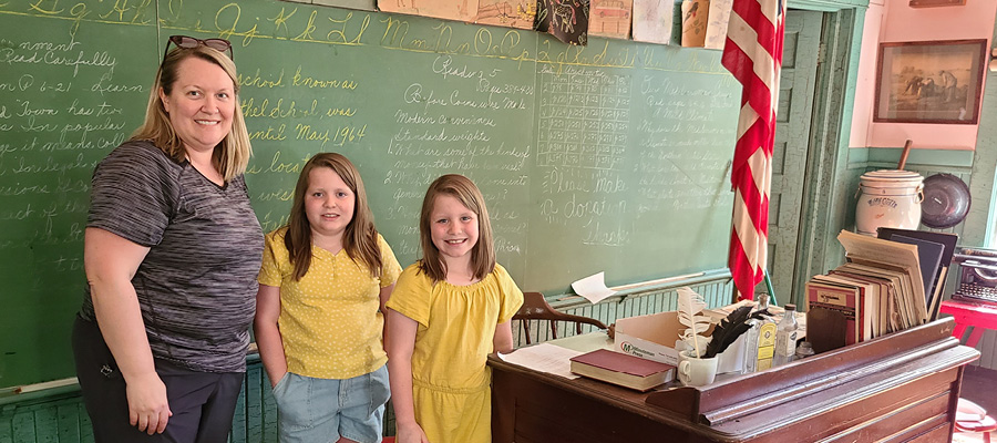 Leadership Circle members cleaned the inside of the Sunny Valley School House